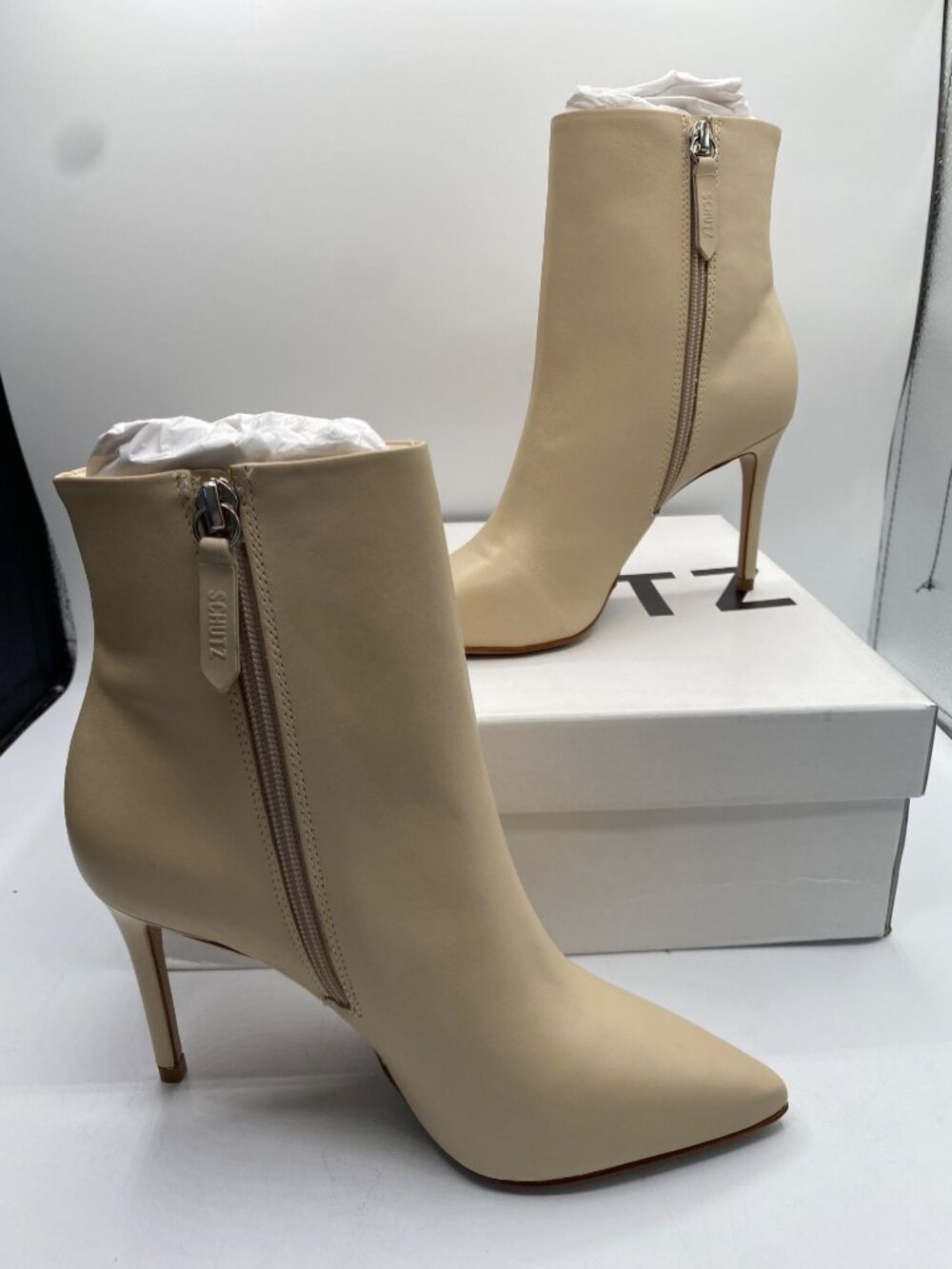 Schutz Womens White Mikki High Stiletto Heel Pointed Toe Booties Size 10B NIB